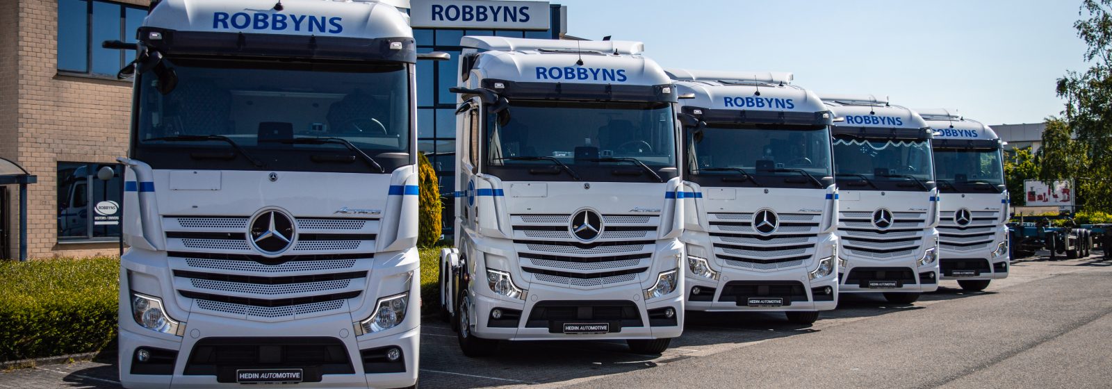 20220921 Transport Robbyns vlootuitbreiding Mercedes Trucks